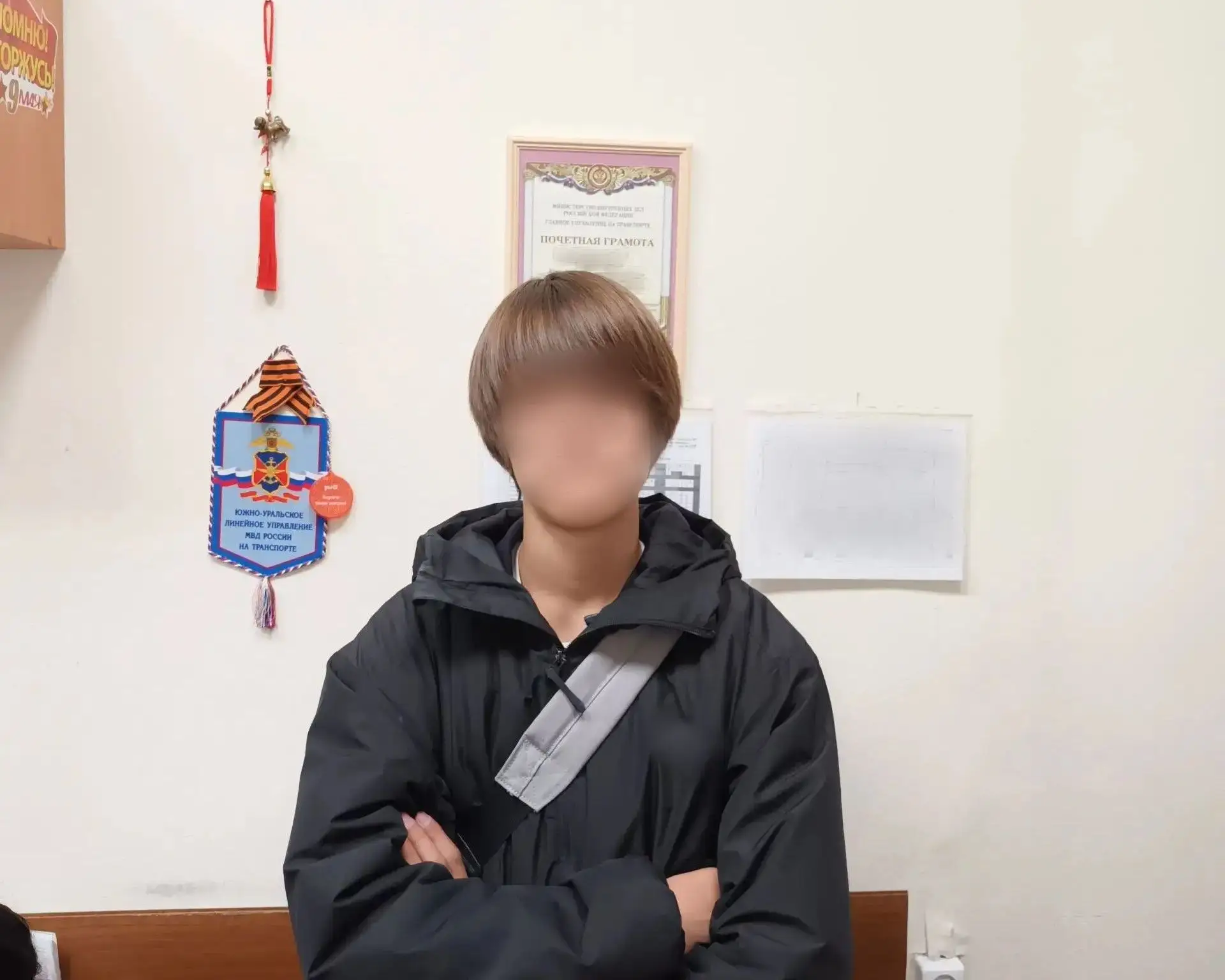 В Челябинске сотрудники транспортной полиции по видео в Интернете установили личность н...