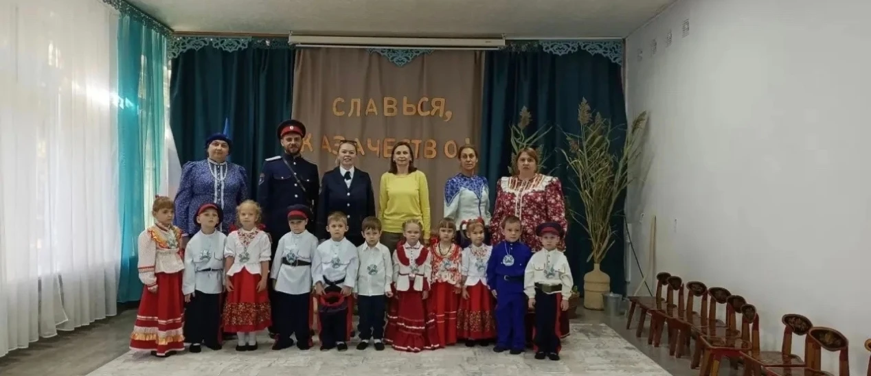 В детском саду № 68 Новочеркасска состоялось торжественное посвящение воспитанников ста...