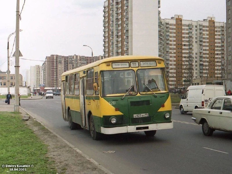 Лиаз-677М на Новочеркасском бульваре, 2001 год. Помните?)