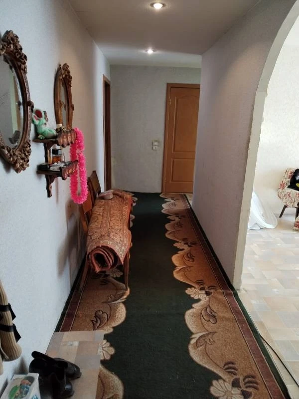 Продам 3-комн. квартиру 63 м², г. Горловка, ул. Минская 63 (88 квартал)