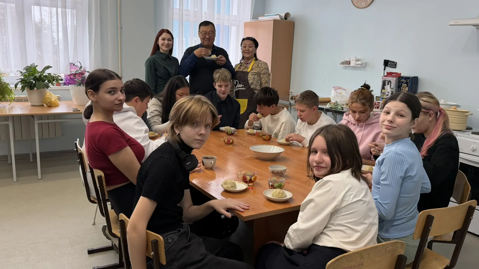 «Амтата үгэ, амтатай бууза» — с любовью к бурятскому языку и традициям! 🥟