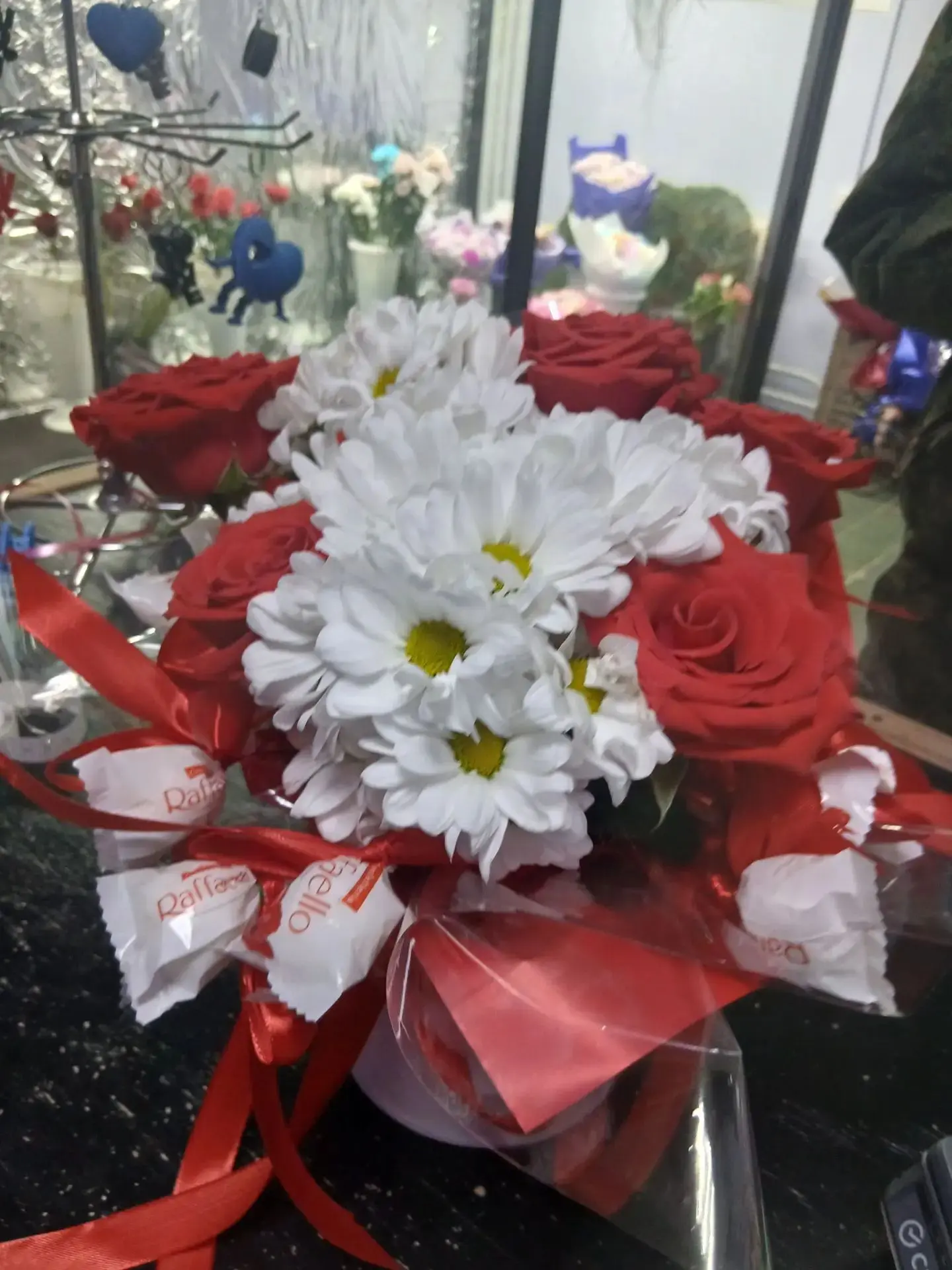 Собирали такую чудесную композицию с Рафаэлло