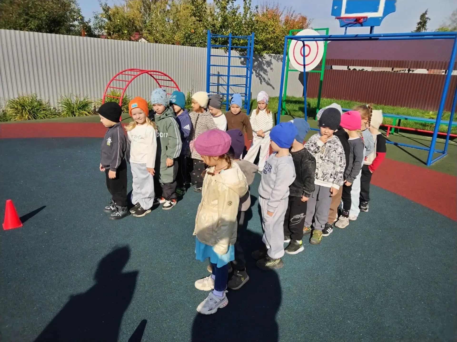 🎉 На физкультурном занятии в средней группе было по-настоящему весело! ☀️ Ребята актив...
