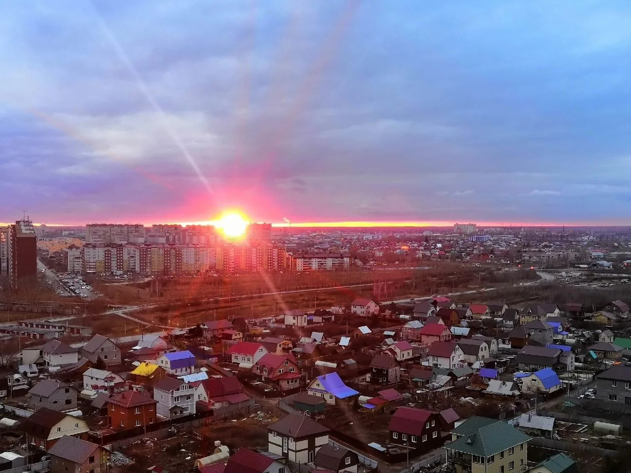 Красивый осенний закат на Мысу