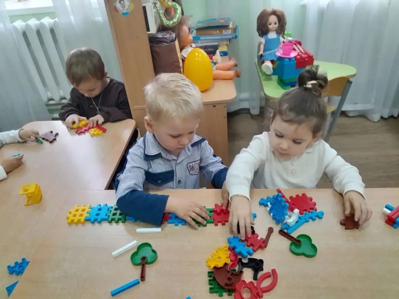 ✨Познавательное развитие в младшей группе Петушок: занимательные занятия!✨