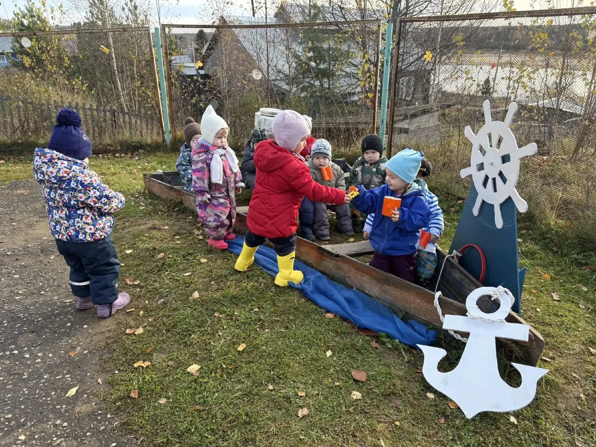 «Малыши в деле! 🚣💫