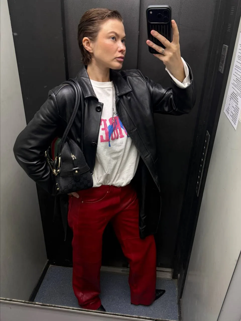 Образ дня сегодня: кожаные брюки Planta Rosa, лонг Maory, винтажный плащ и сумка Gucci,...