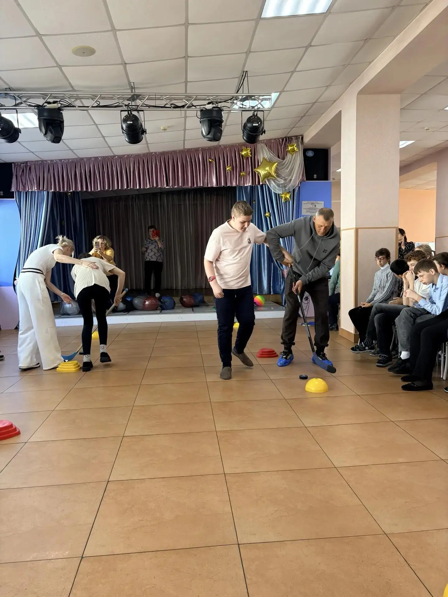 «Мама, папа, я — спортивная семья»: праздник энергии, улыбок и командного духа!