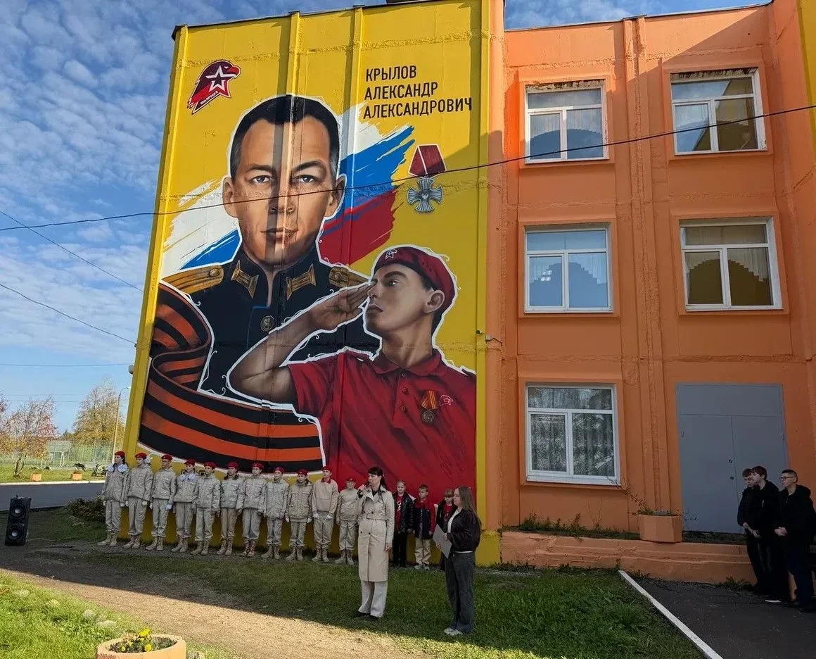 🖼️ В Кувшиновском округе открыли два мурала в школах