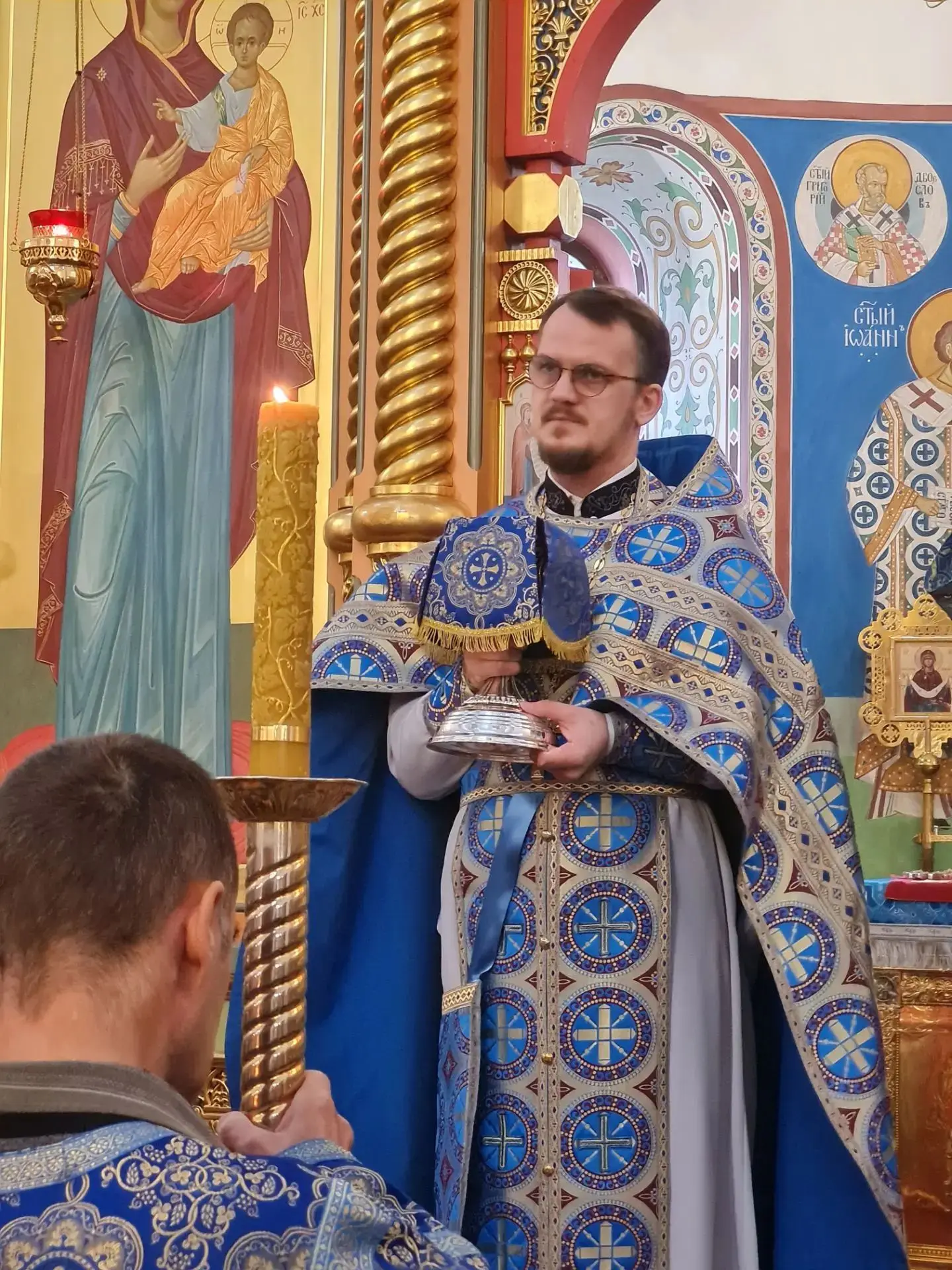 Сегодня отмечаем Покров Пресвятой Владычицы нашей Богородицы и Приснодевы Марии - празд...