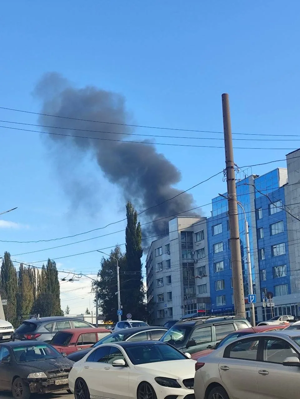 А вот так наши уфимские спасатели выносили котов из горящего здания