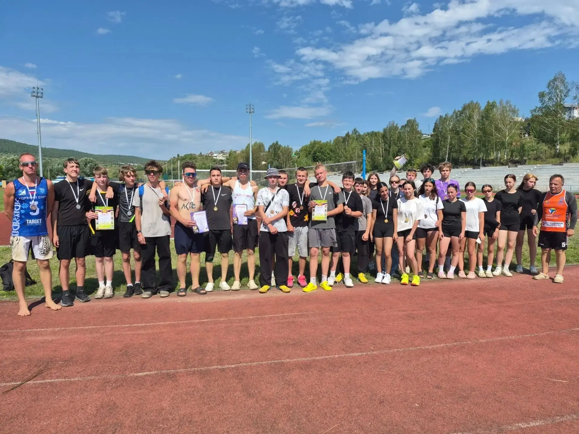 Сразу двумя турнирами отметили День физкультурника наши спортсмены. В прошедшую субботу...