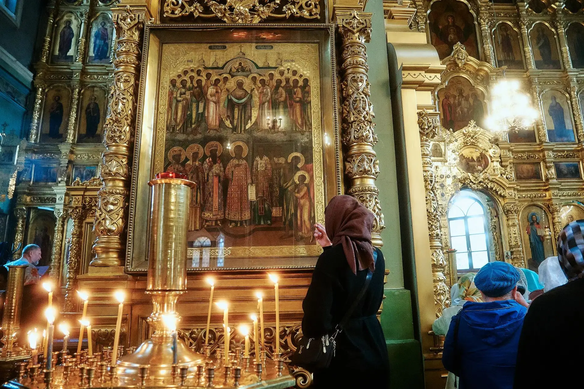 Архиерейское богослужение в престольный праздник Покровского собора.