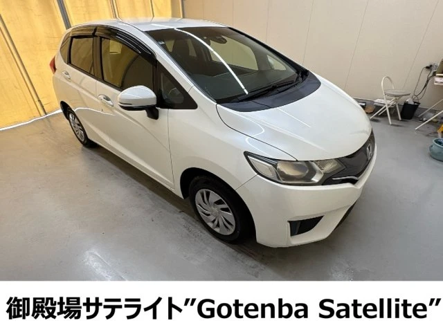🇯🇵 Honda Fit 1.3 · 2014