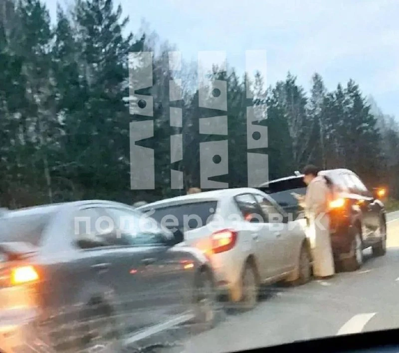 🚨 Три иномарки столкнулись на Режевском тракте