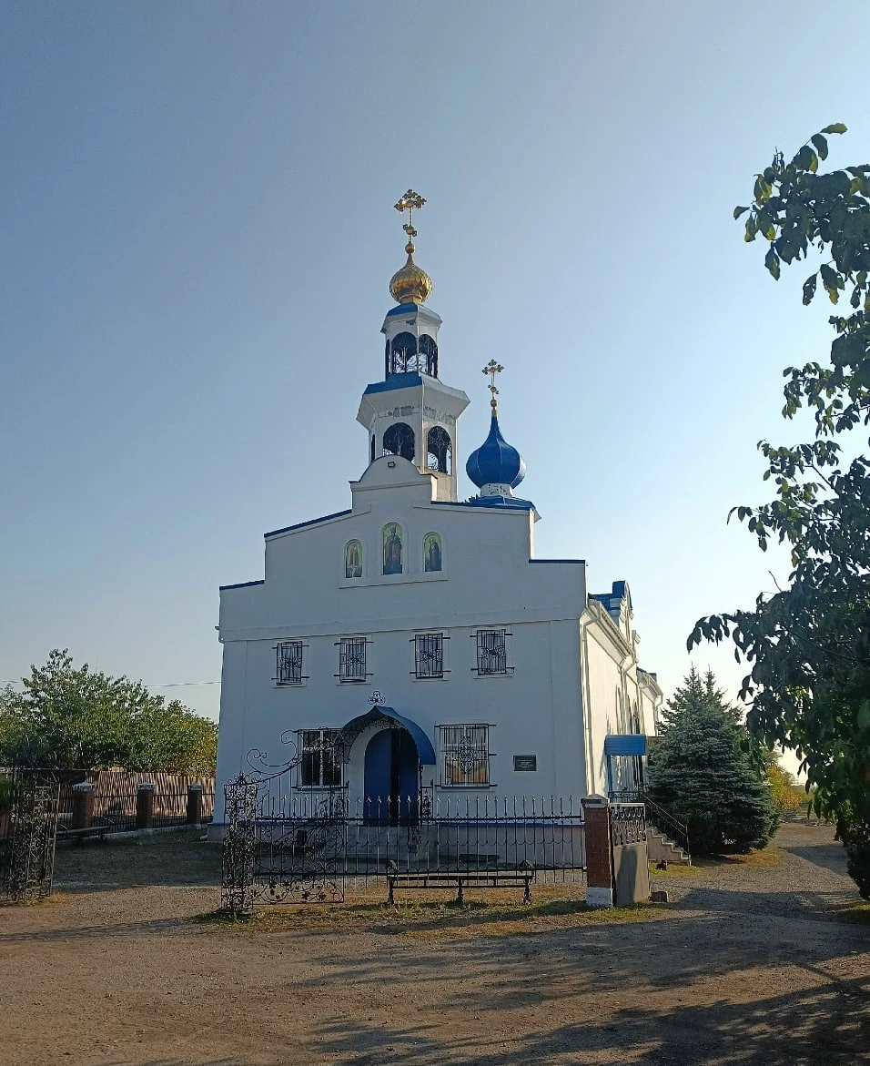 🕊Депутат ЛДПР Татьяна Журавлёва передала гуманитарную помощь в Свято-Никольский храм