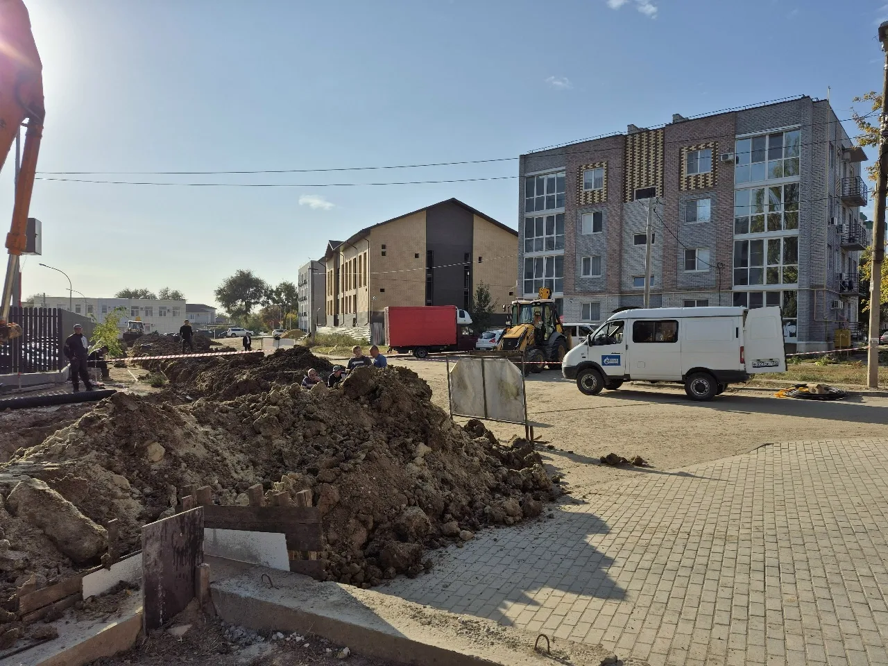 «Концессии водоснабжения» во время работ повредили газовую трубу на улице Новодвинской.