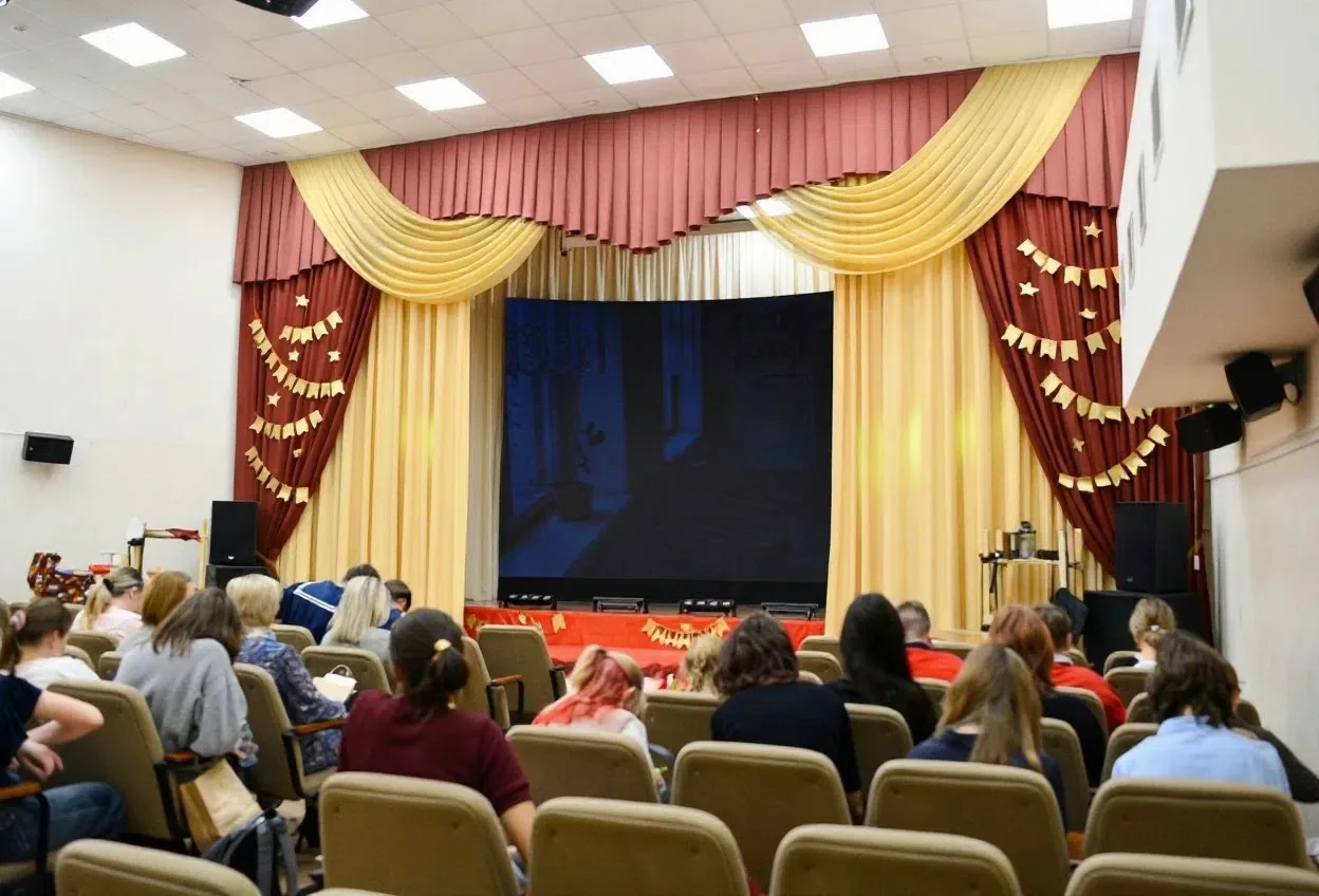 🎭 МАОУ «СШ №151 с углублённым изучением отдельных предметов» | Школьный театр «Отражение»