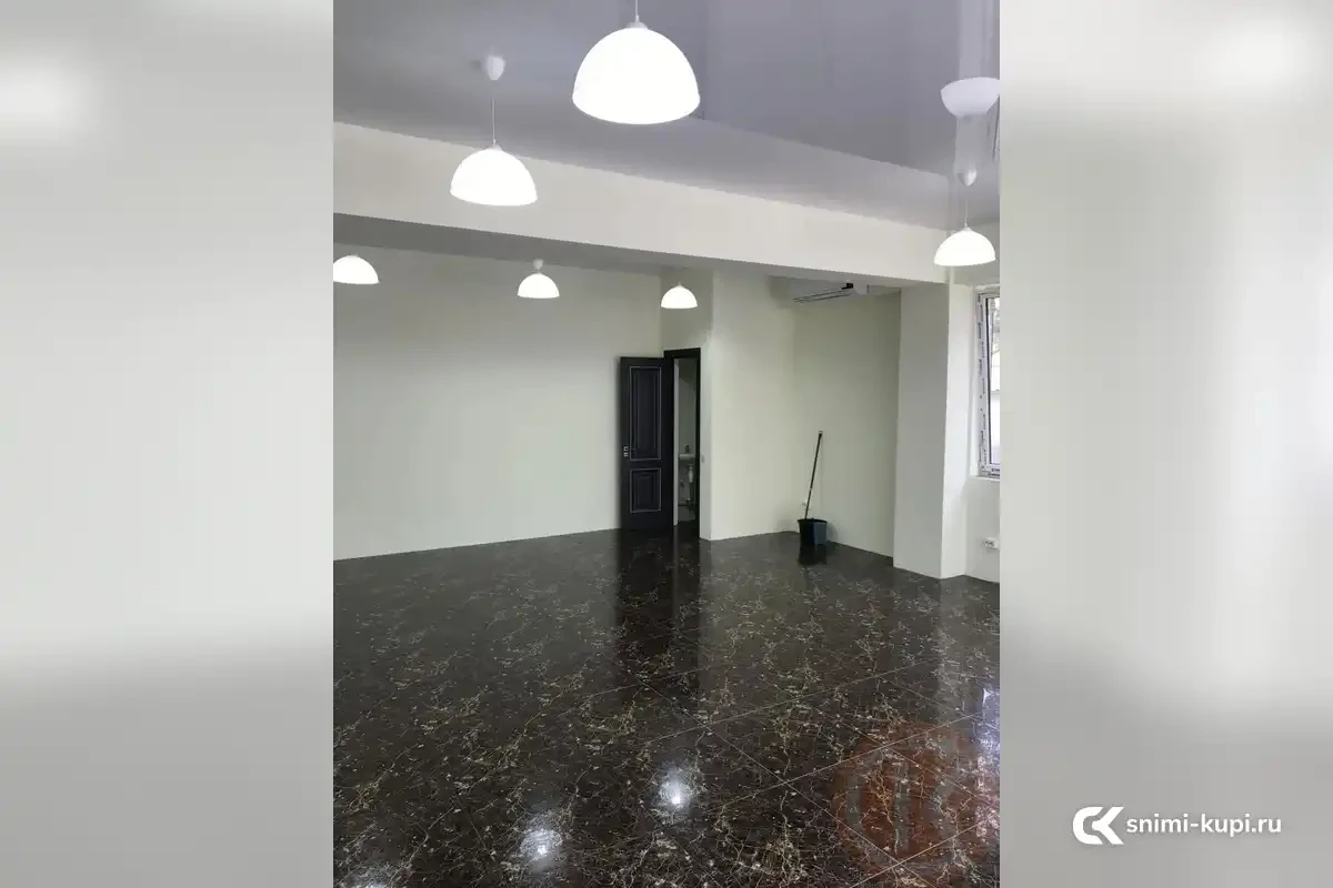 Коммерческая, 53 м², 1 эт.