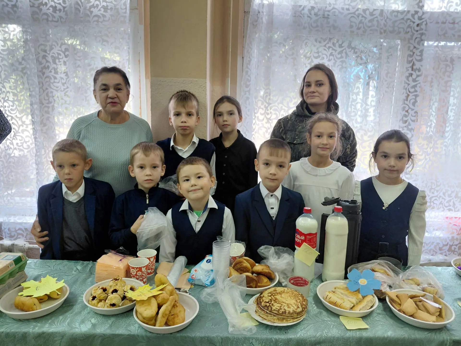 🧡 Сегодня в нашей школе прошла ярмарка, посвящённая Дню Республики Башкортостан!