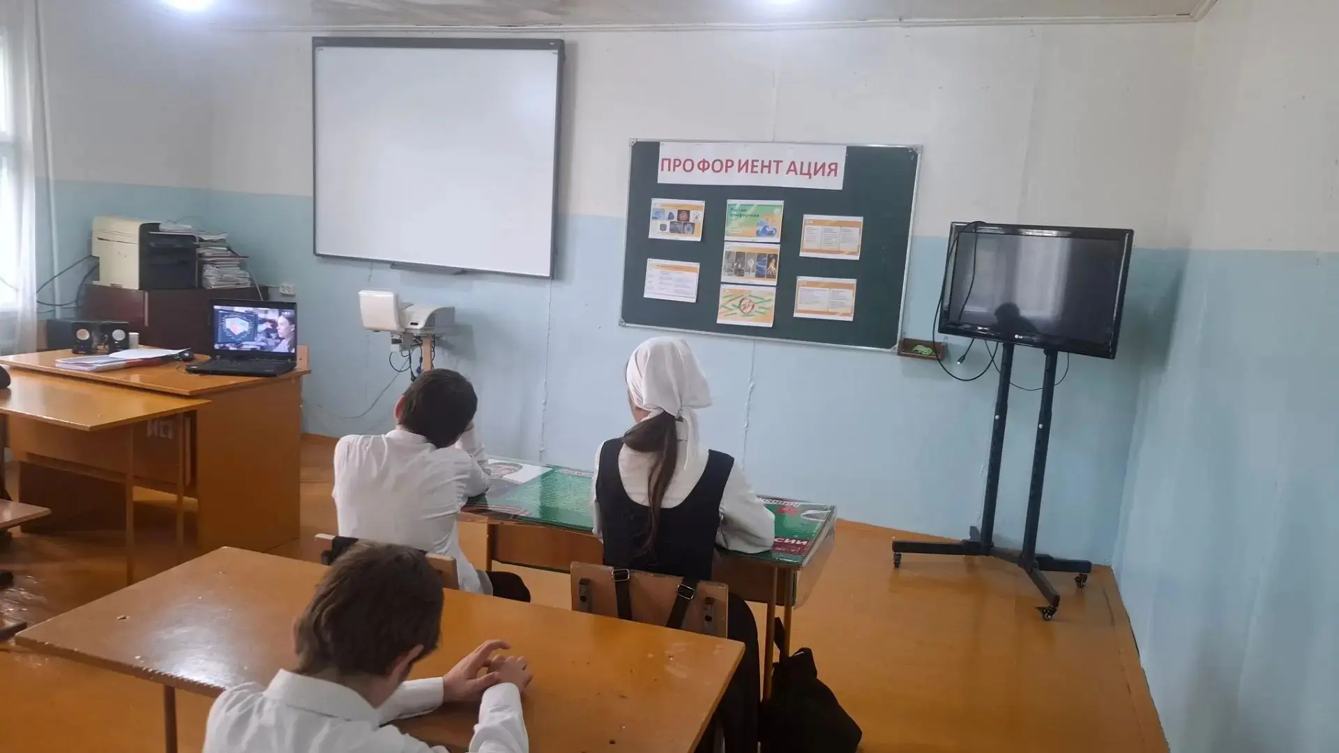 Сегодня в нашей школе прошли занятия по профориентации на тему:"Энергетика ".