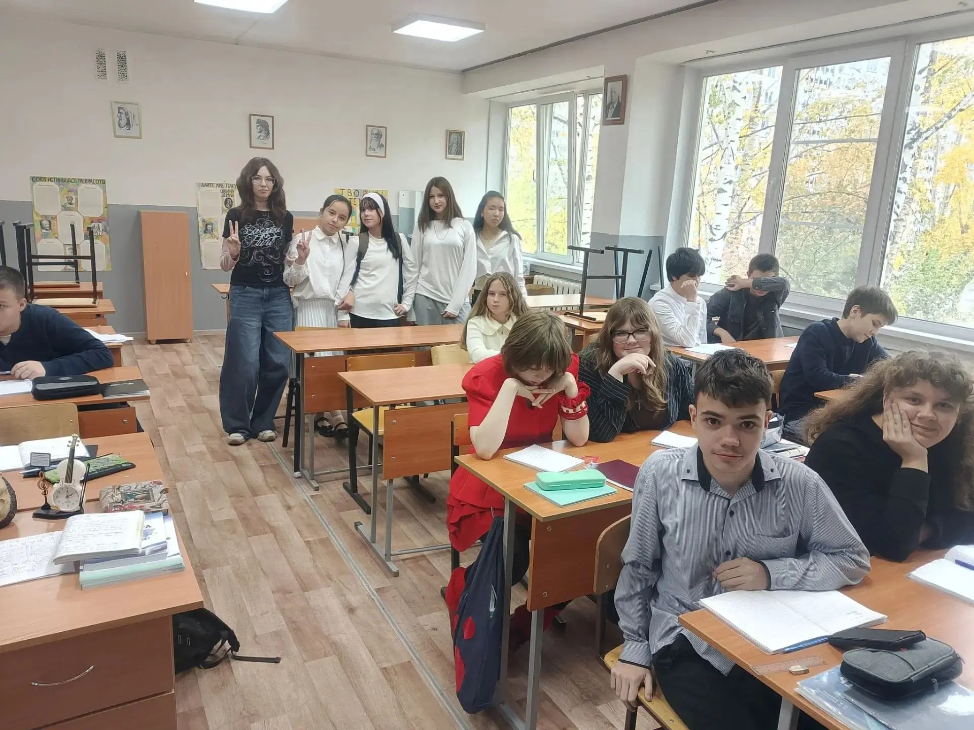 Гостевание продолжается: в гости отправился 7 «Б»! 💛Ребята побывали у учеников 2 «В», ...