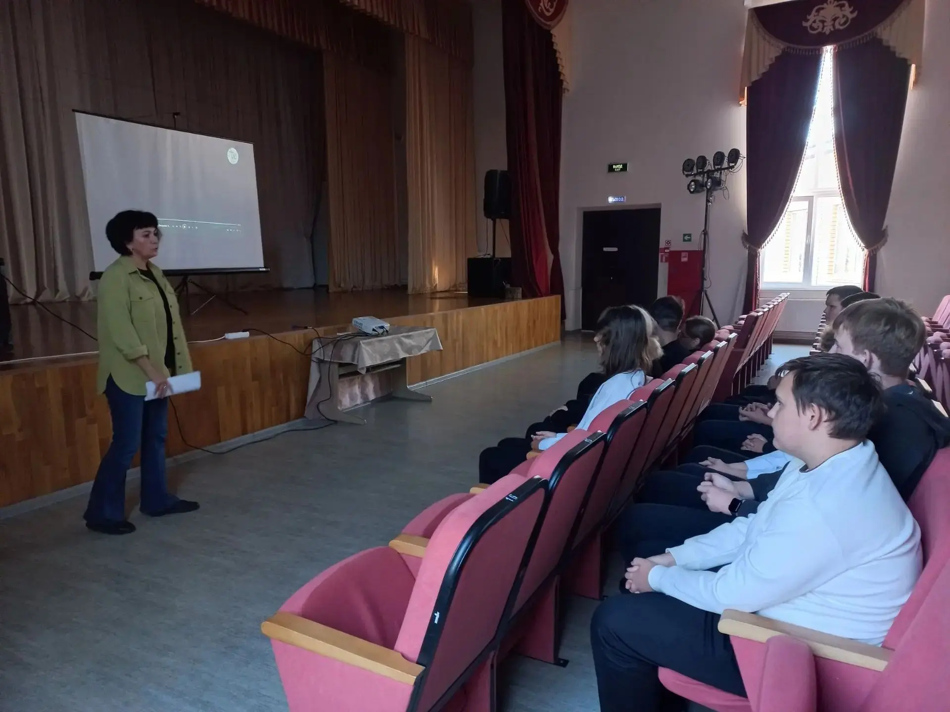 В сельском доме культуры станицы Бородинской прошёл кинолекторий «Освобождение Кавказа»...