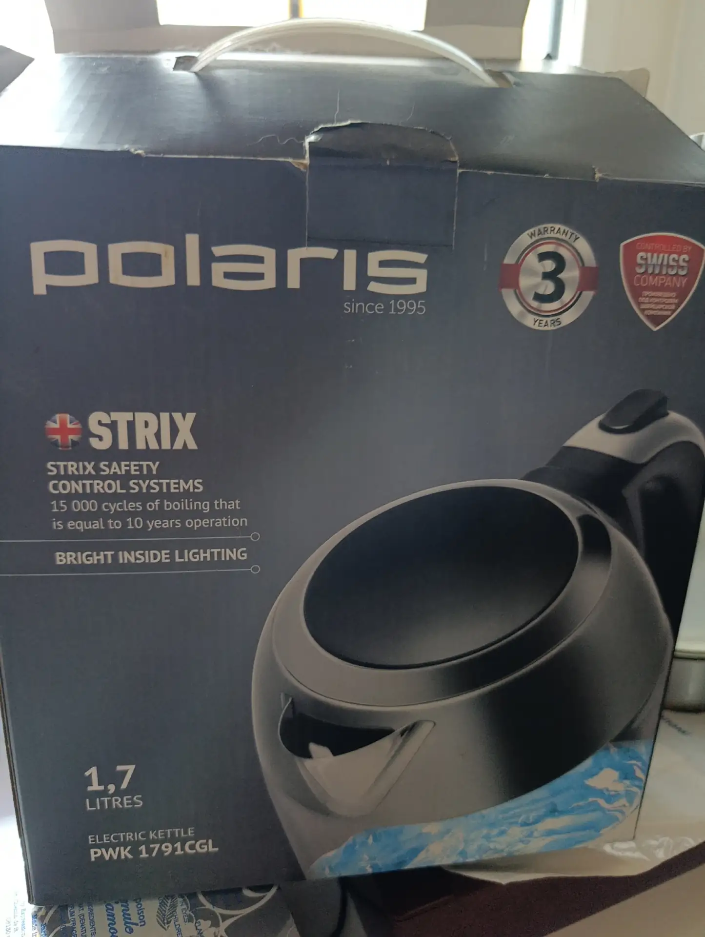 Вопросы в личку.  Три чайника б/ у. Два ,, POLARIS ".  То включаются ,то нет .  Один ,,...