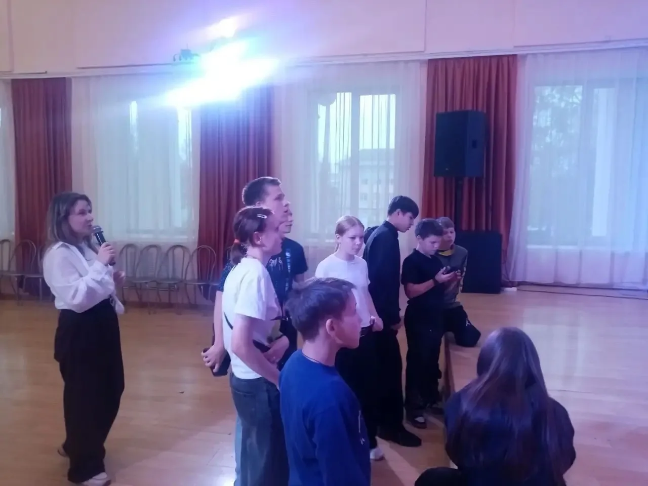 Наши таланты зажигали в ДК Машиностроителей на музыкальном КВИЗе! 🎵🎤 Угадывали песни ...