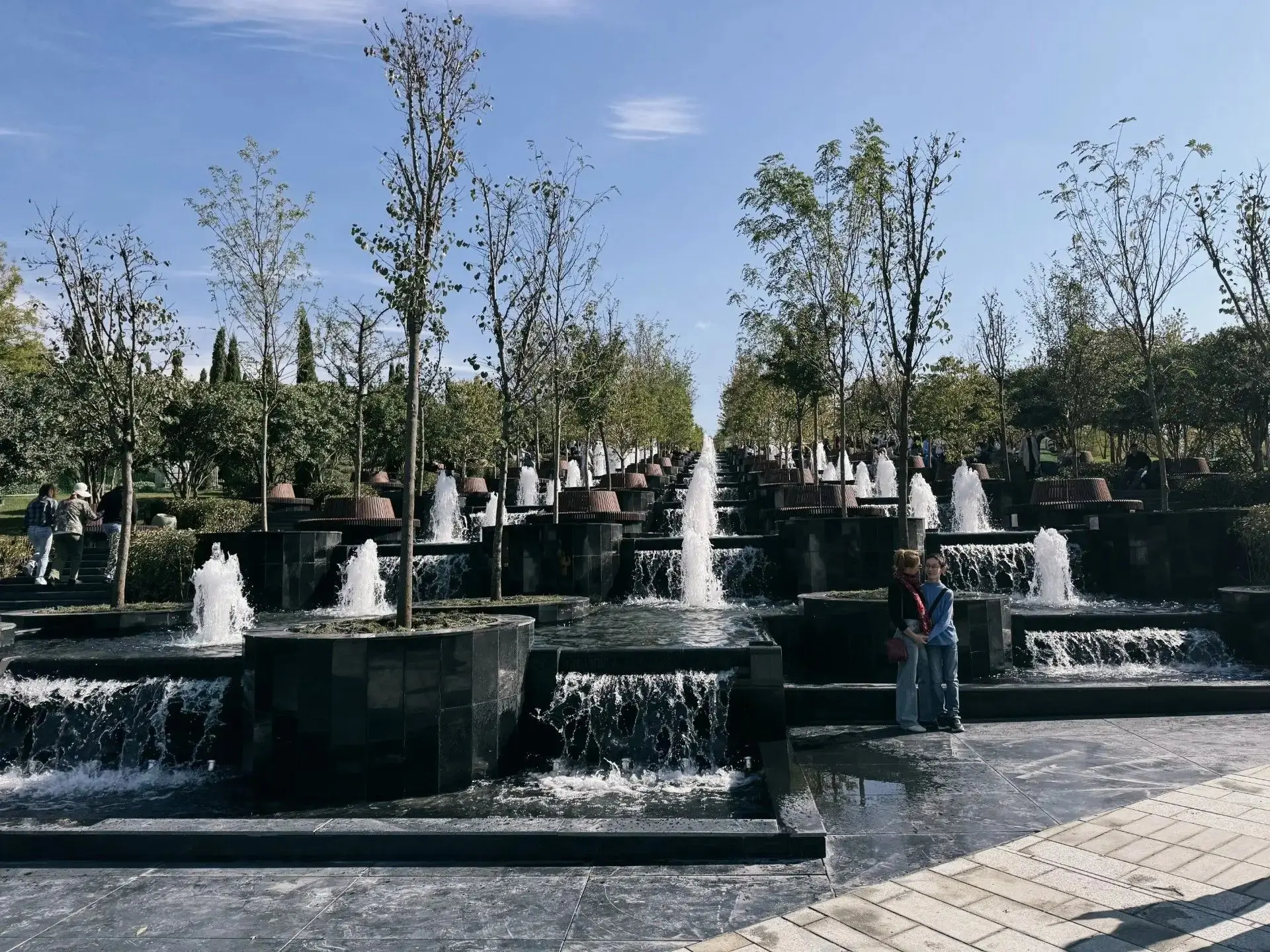 ⛲ Каскадный фонтан из десяти ступеней открыли в парке «Краснодар».