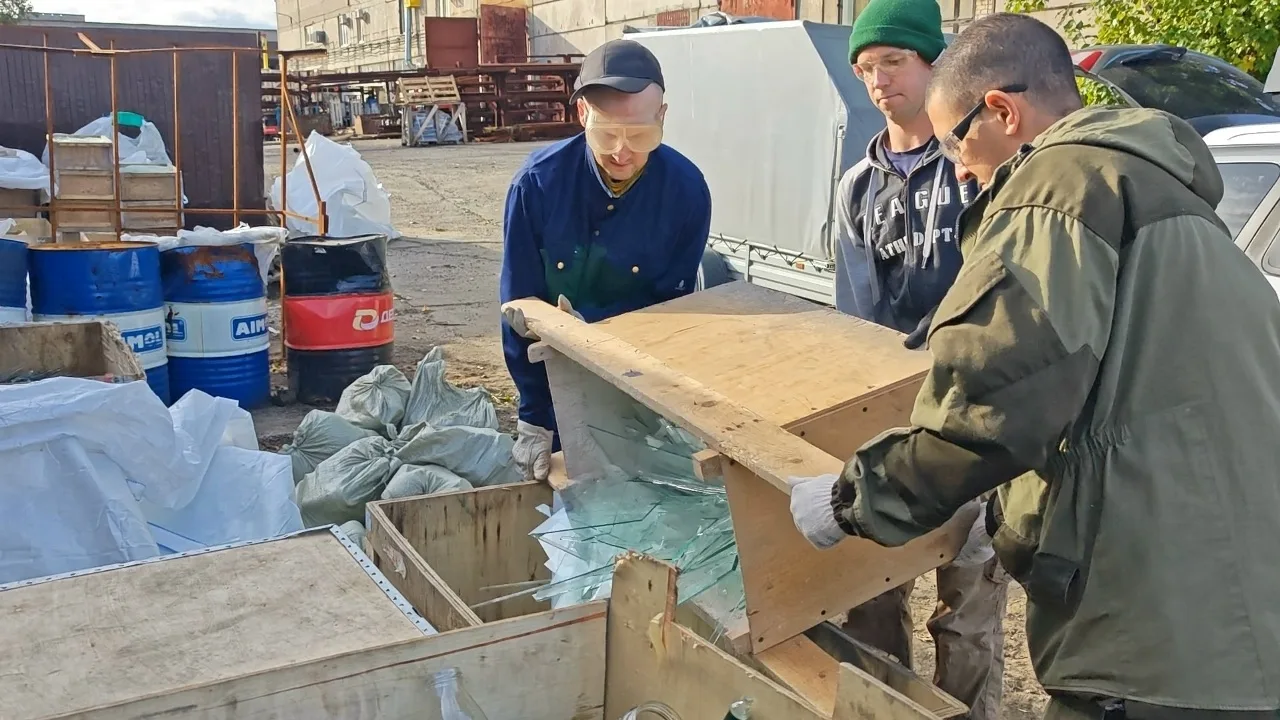 ♻ Волонтёры «РазДельного Сбора» приостановили приём стекла в Череповце