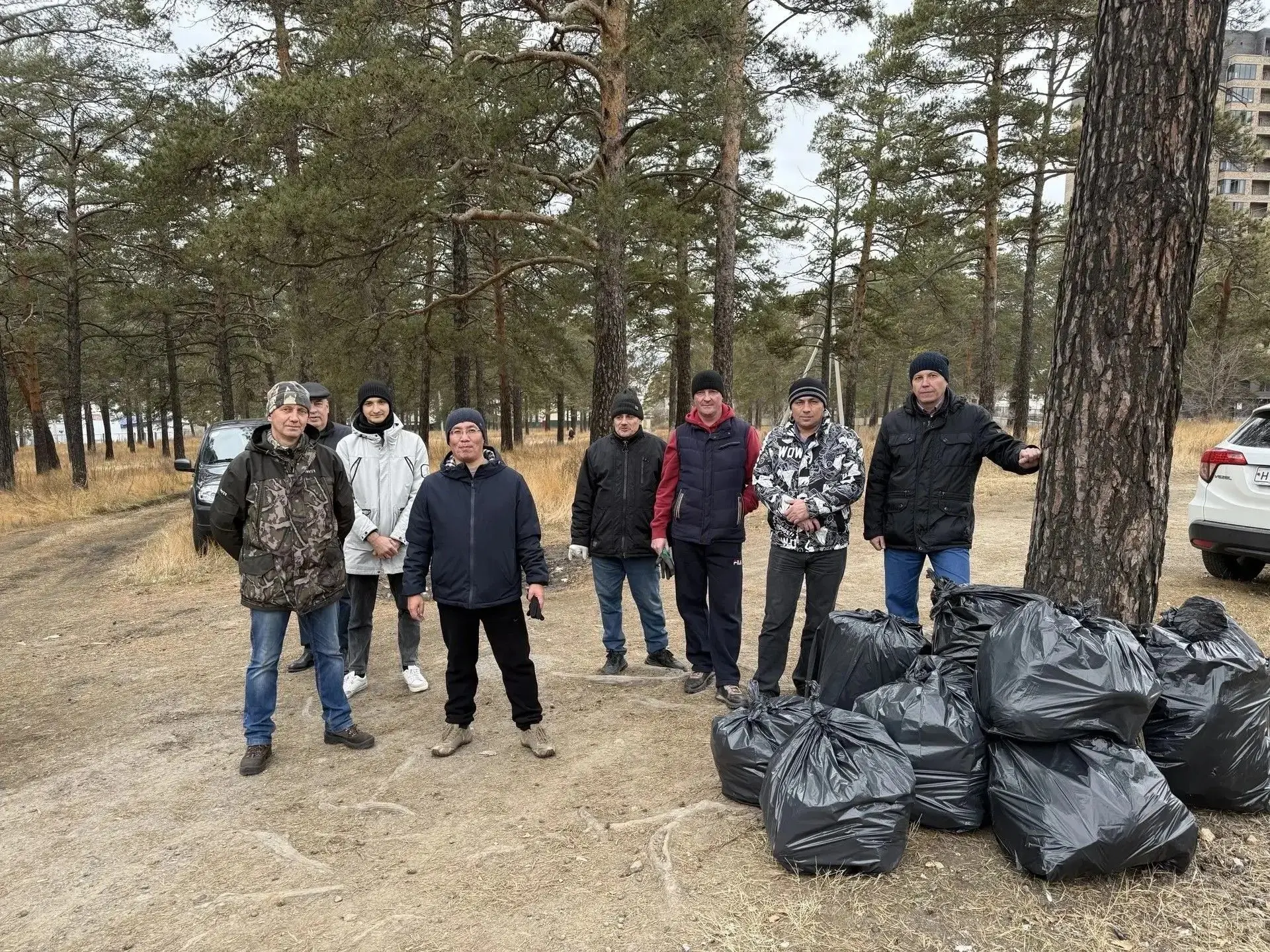 Специалисты Управления Роспотребнадзора по Забайкальскому краю вышли на субботник 16 ок...
