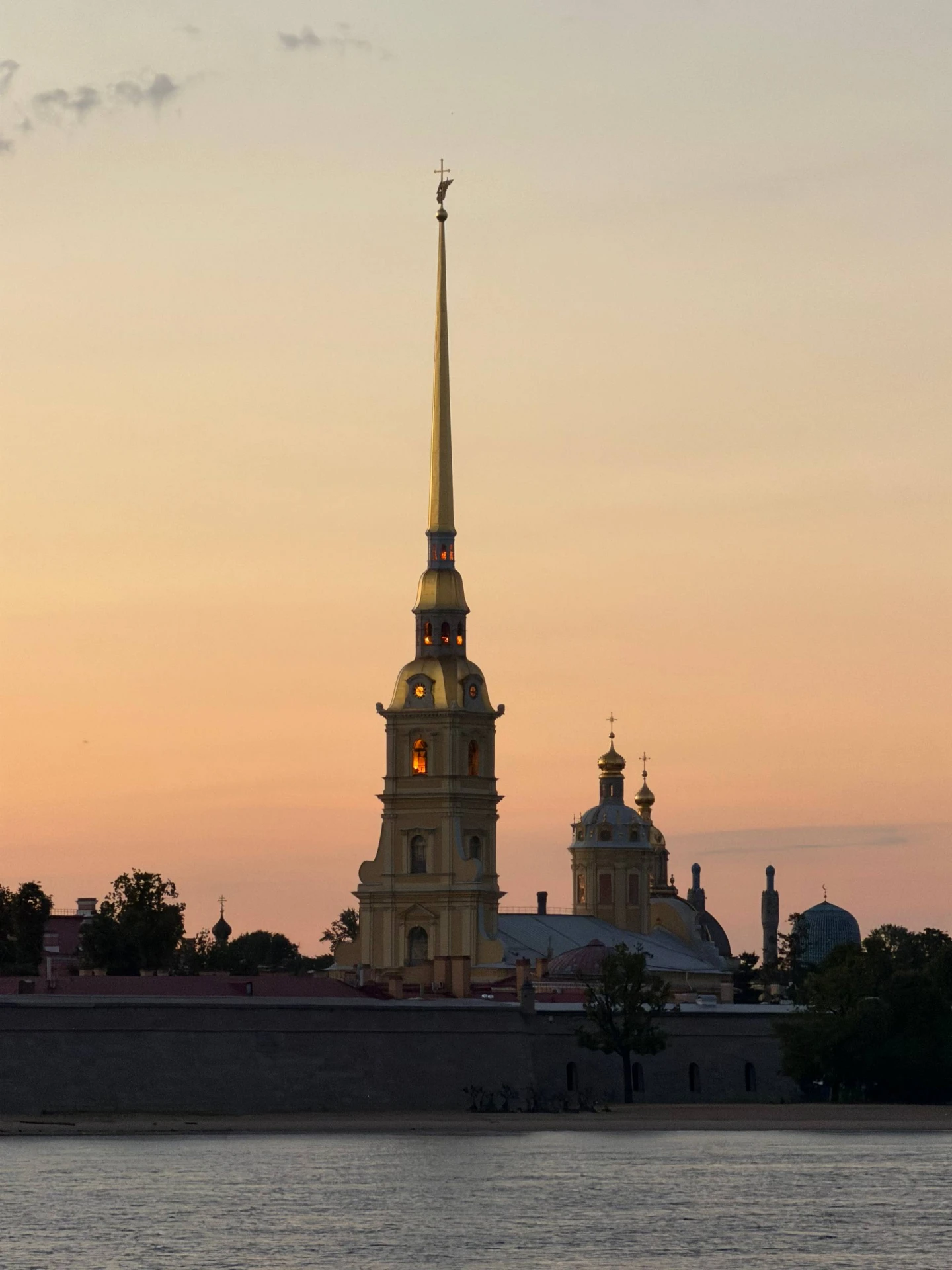 Что общего у Радищева, Достоевского и Горького?