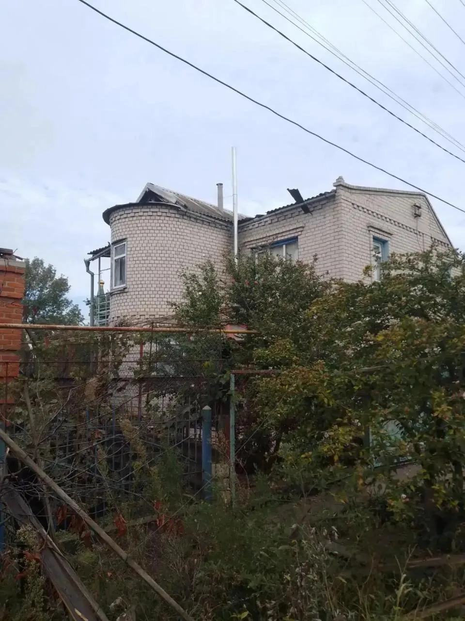 ⚡️ В результате атаки БпЛА ВСУ в Таврийске пострадал мирный житель