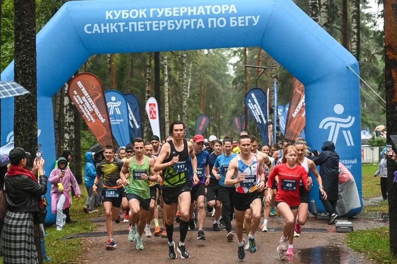 🏃‍♀ В Сосновке проходят бесплатные тренировки по лёгкой атлетике