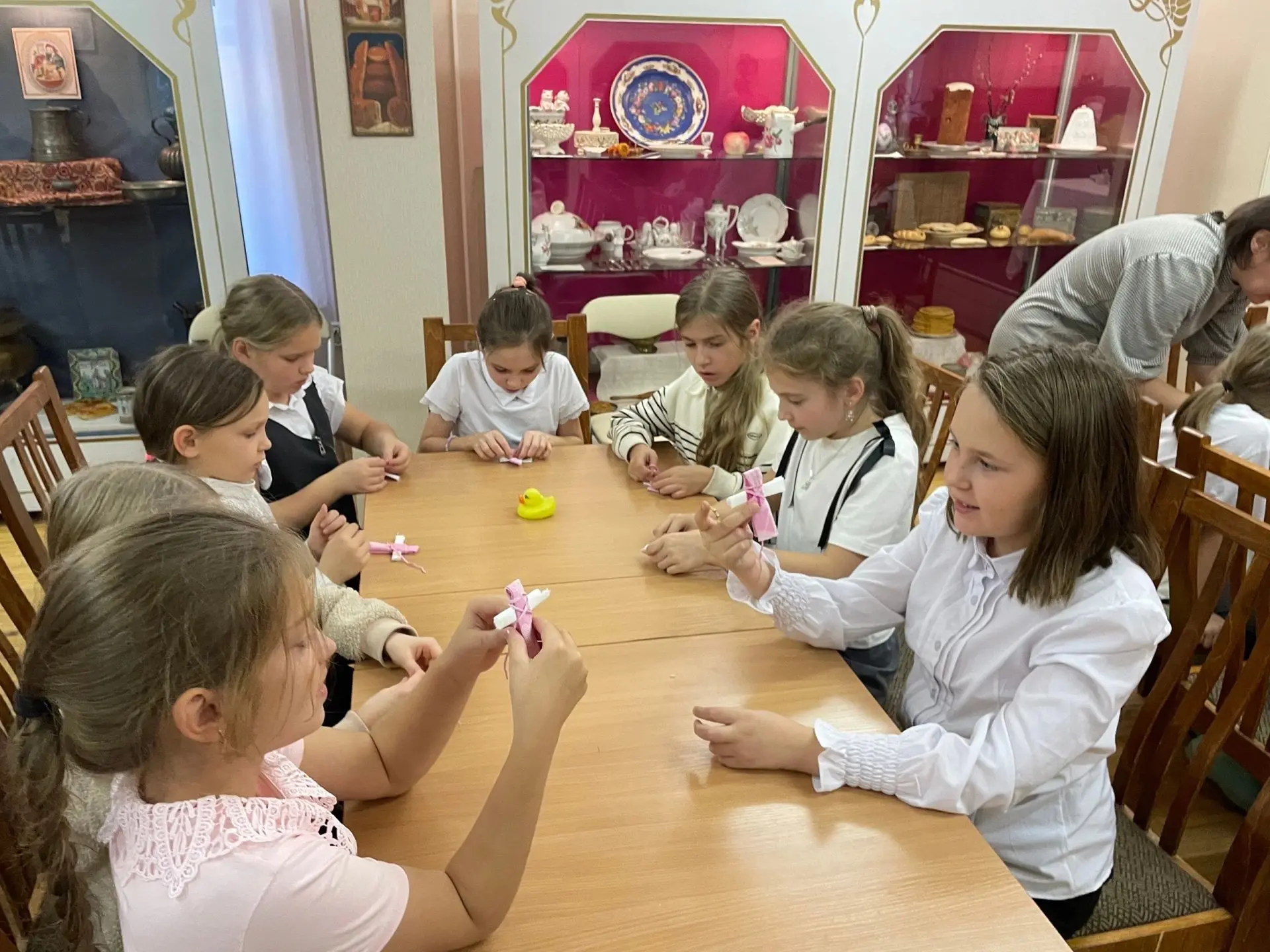 Ребята из 3 «Д» класса побывали в Доме-музее купца Самарина в Вологде! 😍
