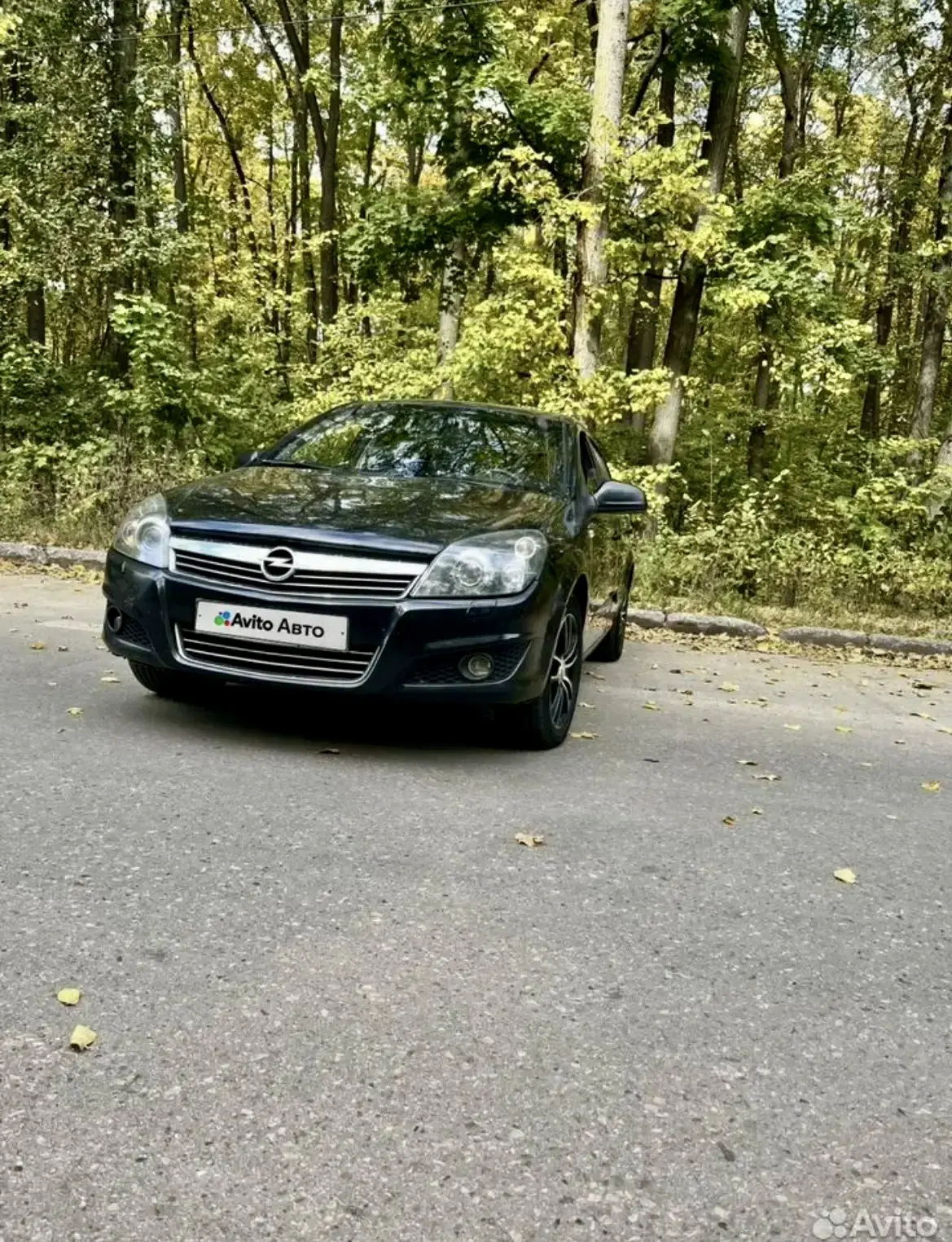 Opel Astra 1,6 на 115 л.с. 2013 года выпуска. В черном цвете. В идеально техническом со...