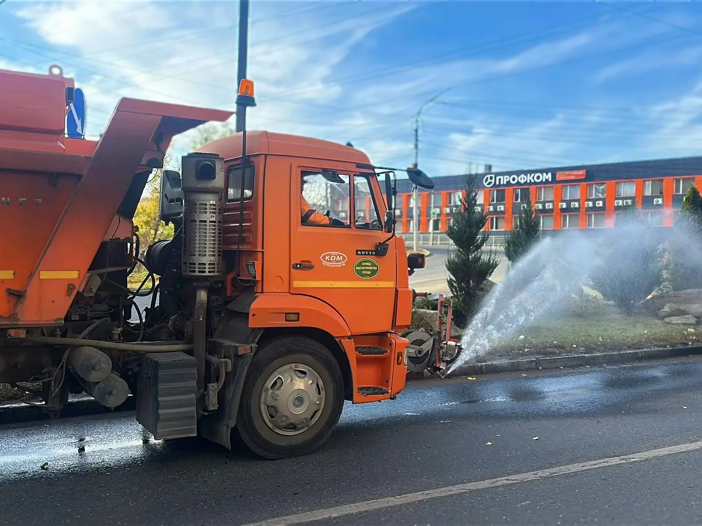 ✅ В Заводском районе продолжаются работы по благоустройству