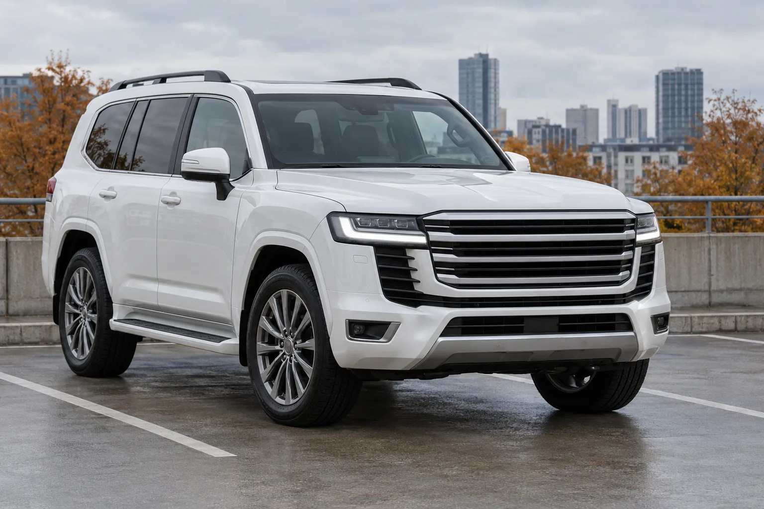 По обзору объявлений от 12 октября 2026 года, Toyota Land Cruiser 300 снова завозят в Р...