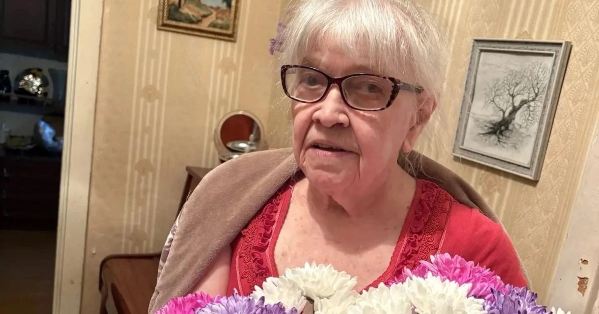 95 лет: в Селятине поздравили Ирину Короткову 🎉