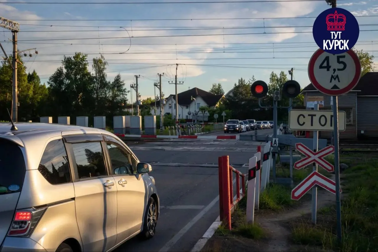 🚧В Понырях закрыли ж/д переезд для ремонта