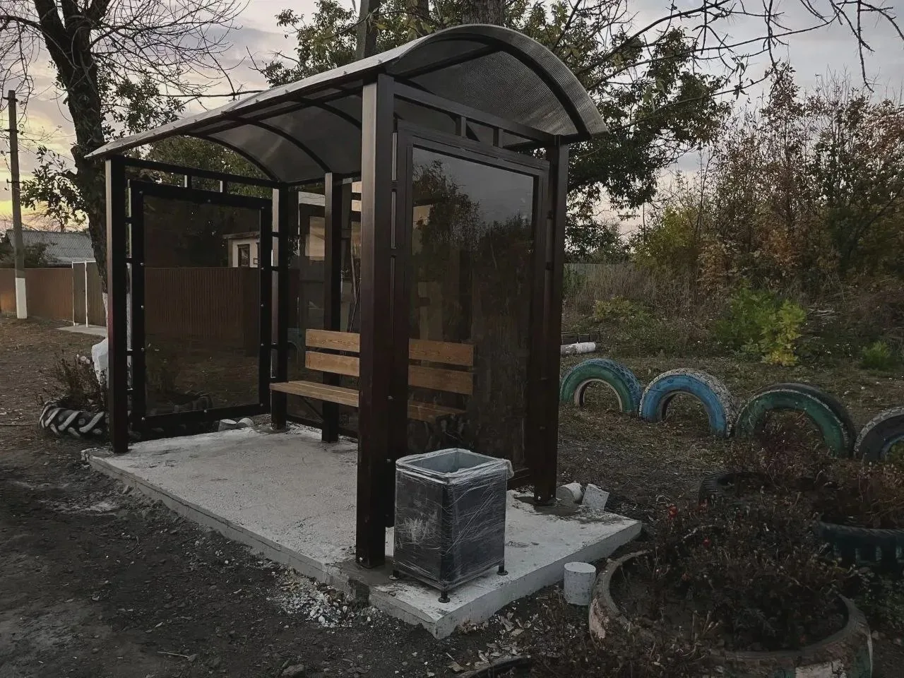 В Софиевском обновляют остановки
