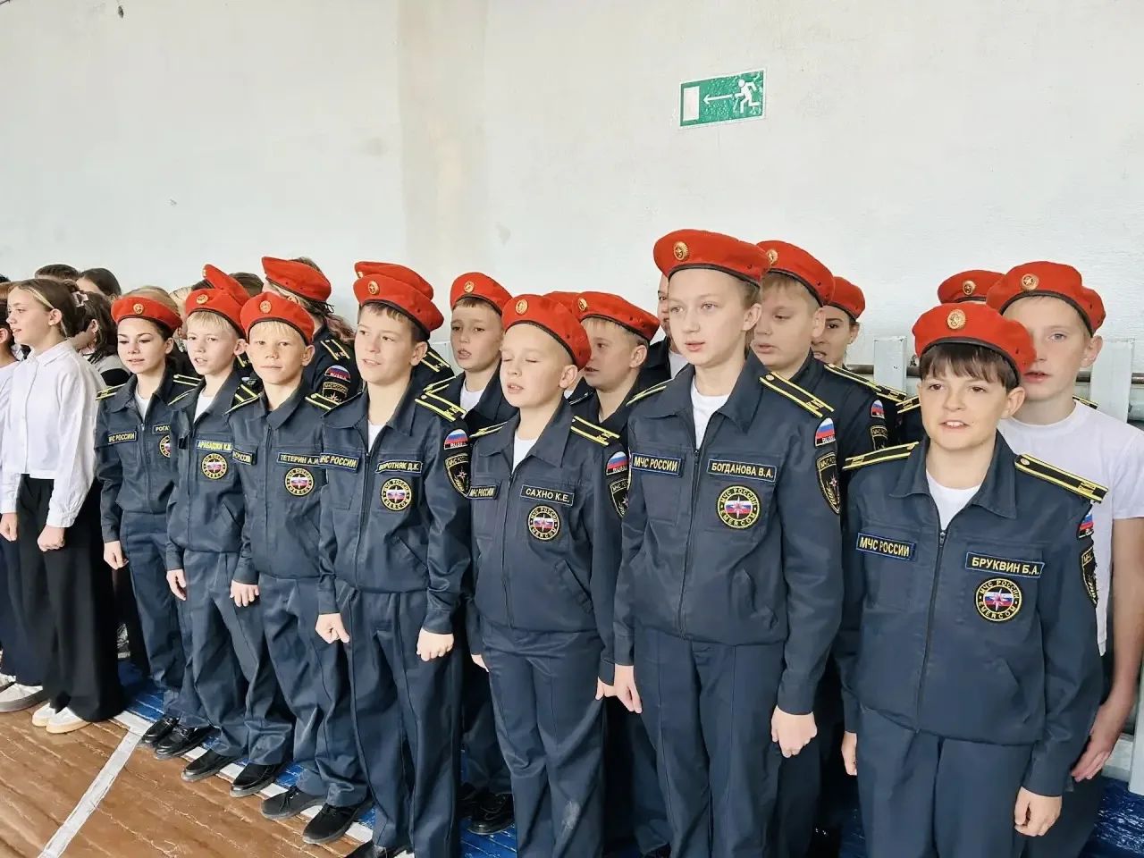 🇷🇺 Традиционное еженедельное построение