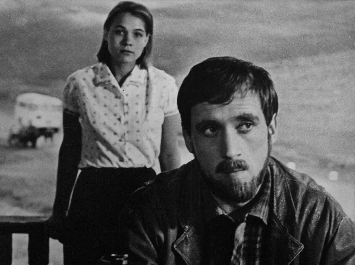 🎬 Нина Русланова (дебютная роль) и Владимир Высоцкий в фильме Киры Муратовой "Короткие...