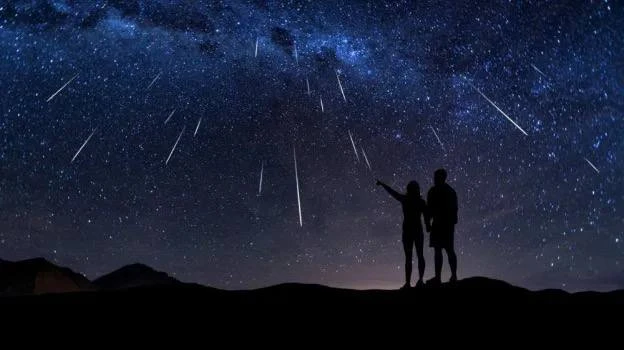 🌠 Москвичи этой ночью смогут увидеть до 100 падающих звёзд в час