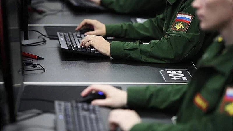 🇷🇺💪Минцифры совместно с Минобороны России решают вопрос по защите центра обработки д...