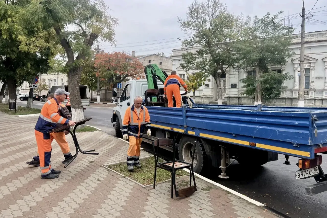 Специалисты управления муниципального контроля регулярно выявляют на улицах города нест...