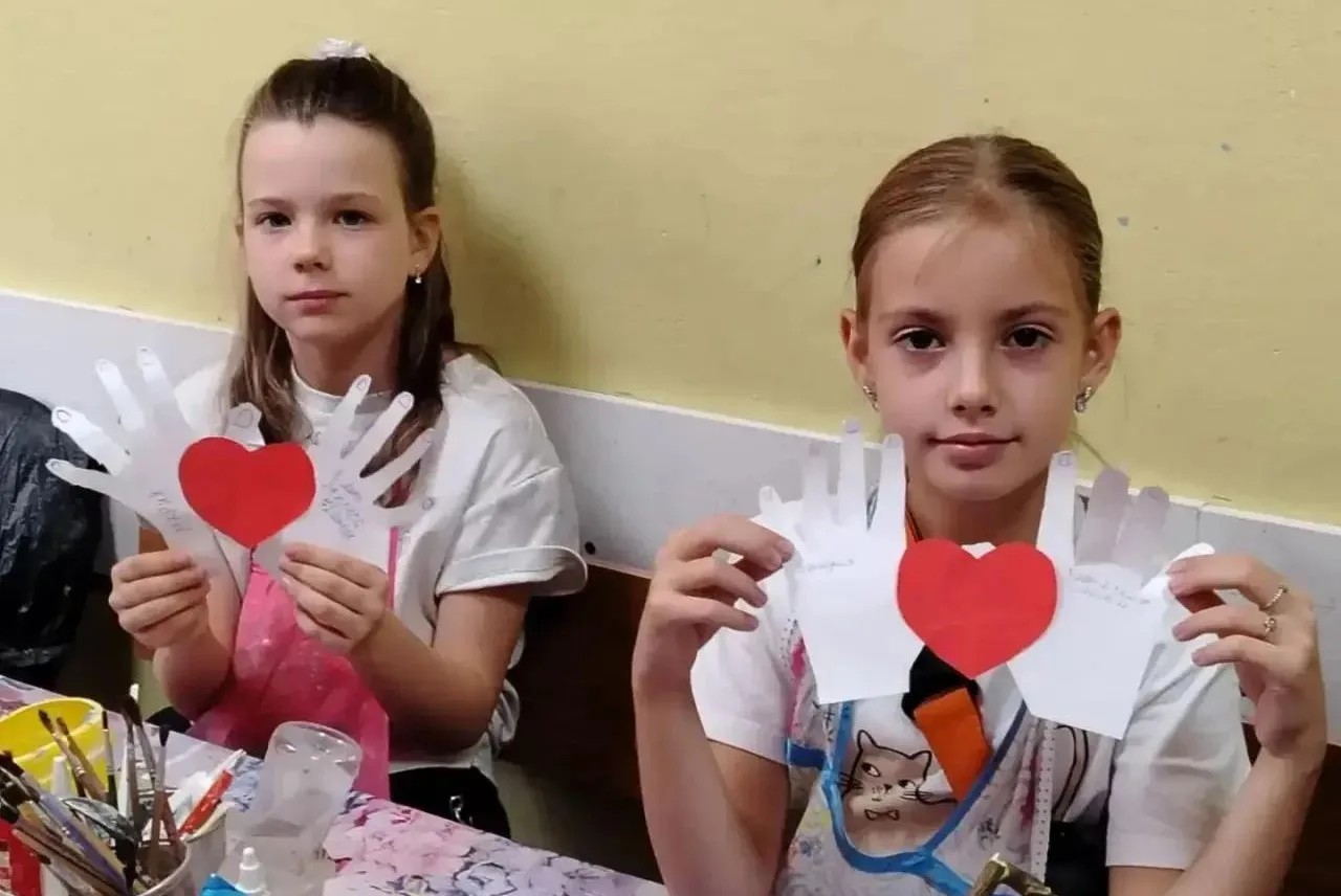 🤲 «Большая помощь от маленьких людей»: когда доброта начинается с ладошки ребёнка