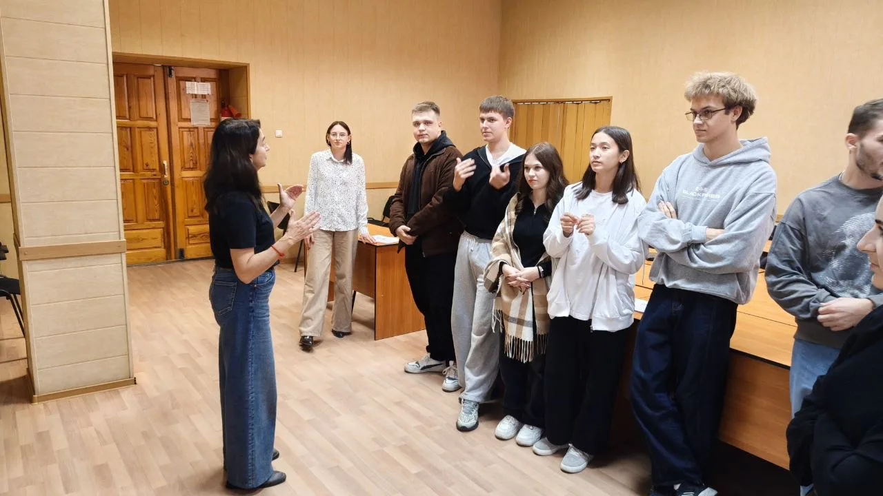 ❗Для студентов АлтГТУ эксперты нашего Координационного центра провели «Дискуссию Джеффа...