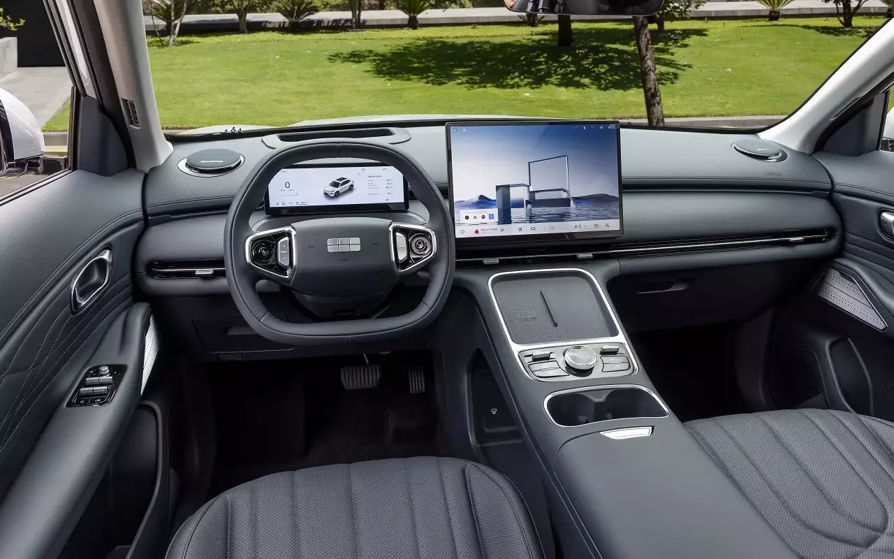 Полный привод и почти вдвое большая батарея: обновлённый Geely Galaxy Starship 7 появил...